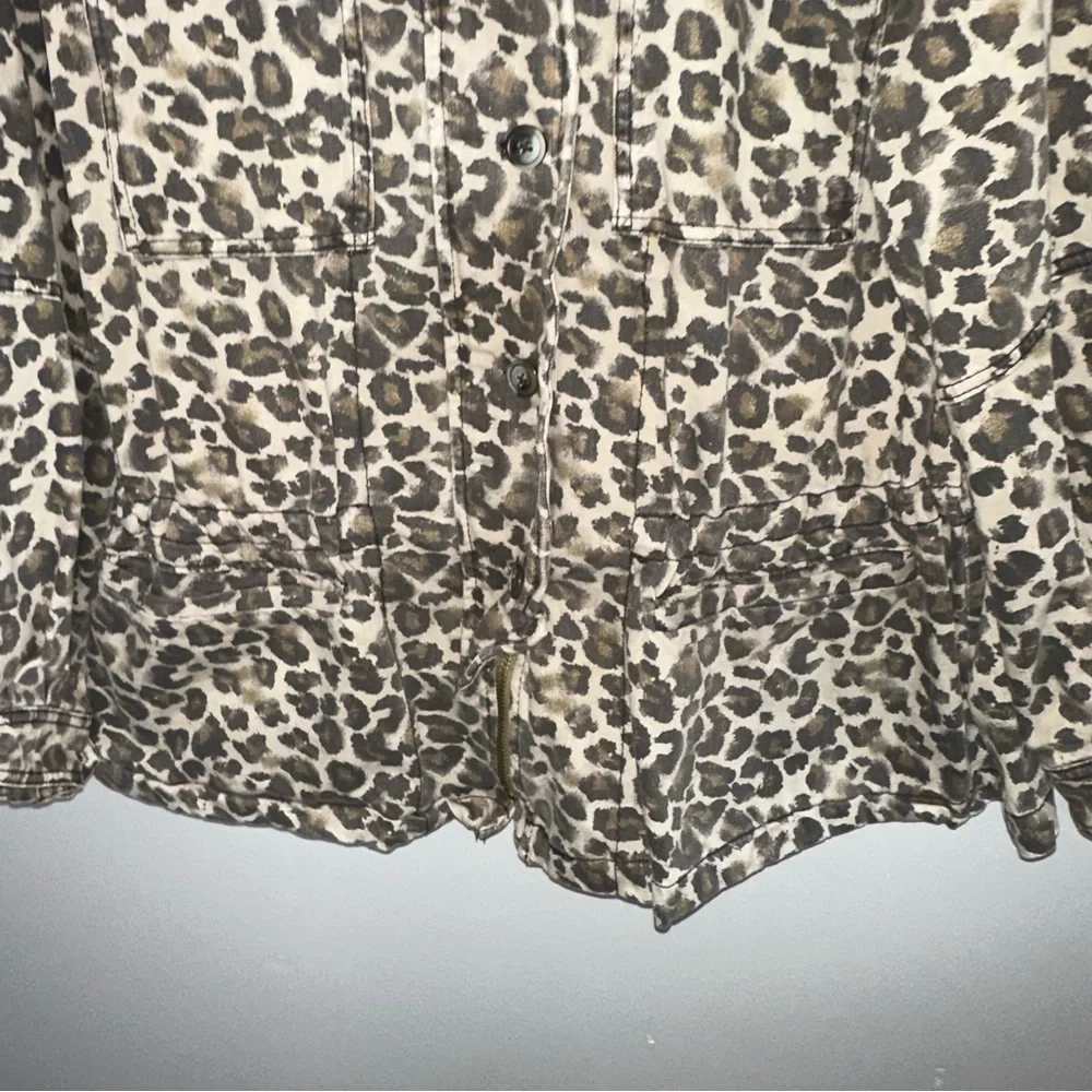 FREE PEOPLE Leopard Print Utility Jacket Woman’s Small Cotton Zip Button Safari - Picture 8 of 11